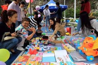 义卖搞笑,笑点满满，爱心满满