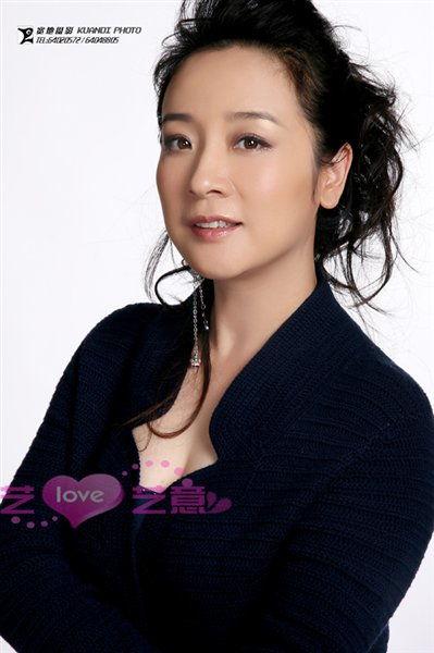 陈小艺个人资料简介,影视界璀璨的“实力派女神”