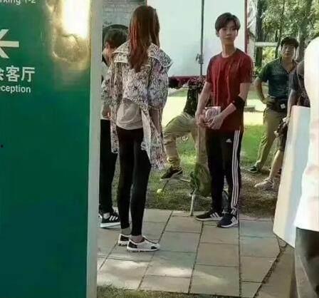 谁是娱乐圈身高标杆,揭秘那些令人仰慕的明星身高传奇